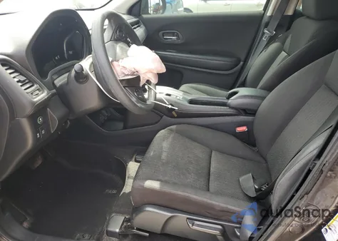 2018 Honda Hr-V Lx z USA, uszkodzony, nr VIN 3CZRU5H31JM707379